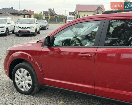 Красный Додж Джорни, объемом двигателя 2.36 л и пробегом 106 тыс. км за 11000 $, фото 6 на Automoto.ua