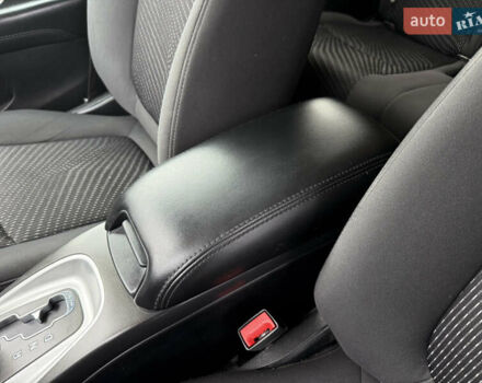 Красный Додж Джорни, объемом двигателя 2.36 л и пробегом 106 тыс. км за 11000 $, фото 36 на Automoto.ua