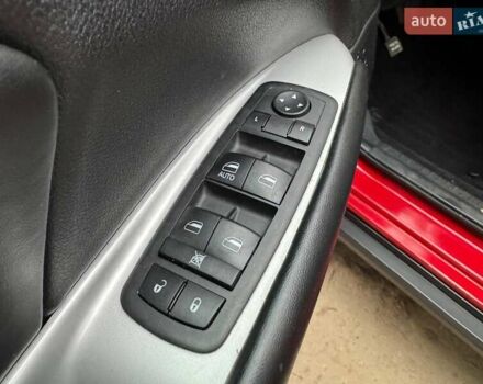 Красный Додж Джорни, объемом двигателя 2.36 л и пробегом 164 тыс. км за 10500 $, фото 28 на Automoto.ua