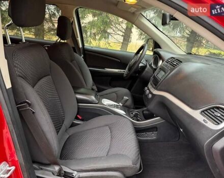 Красный Додж Джорни, объемом двигателя 2.36 л и пробегом 164 тыс. км за 10500 $, фото 18 на Automoto.ua