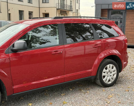 Красный Додж Джорни, объемом двигателя 2.36 л и пробегом 106 тыс. км за 11000 $, фото 5 на Automoto.ua