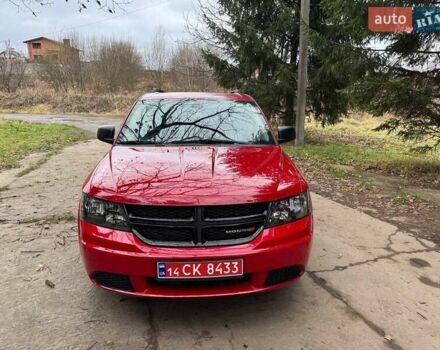 Красный Додж Джорни, объемом двигателя 2.36 л и пробегом 164 тыс. км за 10500 $, фото 5 на Automoto.ua