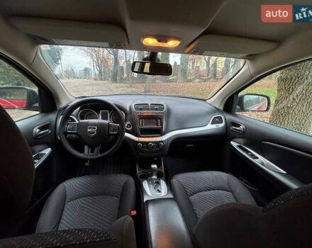 Красный Додж Джорни, объемом двигателя 2.36 л и пробегом 164 тыс. км за 10500 $, фото 30 на Automoto.ua