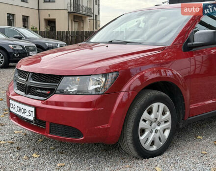 Красный Додж Джорни, объемом двигателя 2.36 л и пробегом 106 тыс. км за 11000 $, фото 2 на Automoto.ua