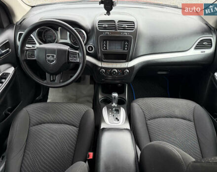 Красный Додж Джорни, объемом двигателя 2.36 л и пробегом 106 тыс. км за 11000 $, фото 47 на Automoto.ua