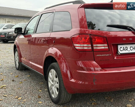 Красный Додж Джорни, объемом двигателя 2.36 л и пробегом 106 тыс. км за 11000 $, фото 8 на Automoto.ua