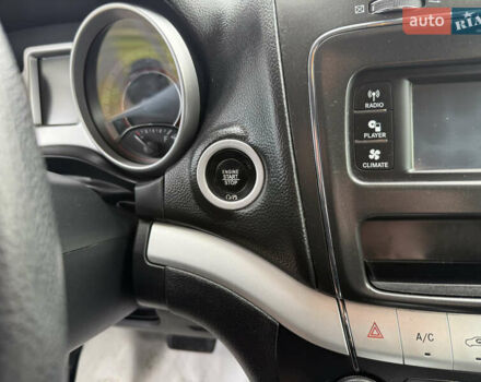 Красный Додж Джорни, объемом двигателя 2.36 л и пробегом 106 тыс. км за 11000 $, фото 40 на Automoto.ua