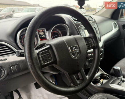 Красный Додж Джорни, объемом двигателя 2.36 л и пробегом 106 тыс. км за 11000 $, фото 35 на Automoto.ua