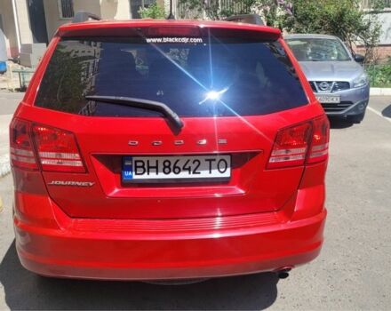 Красный Додж Джорни, объемом двигателя 2.4 л и пробегом 178 тыс. км за 11000 $, фото 2 на Automoto.ua