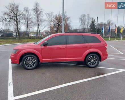 Красный Додж Джорни, объемом двигателя 2.4 л и пробегом 95 тыс. км за 15000 $, фото 4 на Automoto.ua