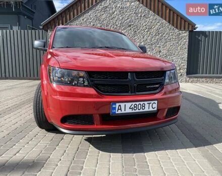 Красный Додж Джорни, объемом двигателя 2.36 л и пробегом 95 тыс. км за 11800 $, фото 2 на Automoto.ua