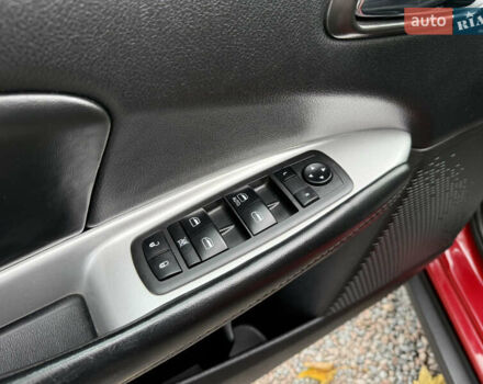 Красный Додж Джорни, объемом двигателя 2.36 л и пробегом 106 тыс. км за 11000 $, фото 29 на Automoto.ua