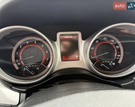 Красный Додж Джорни, объемом двигателя 2.36 л и пробегом 106 тыс. км за 11000 $, фото 41 на Automoto.ua