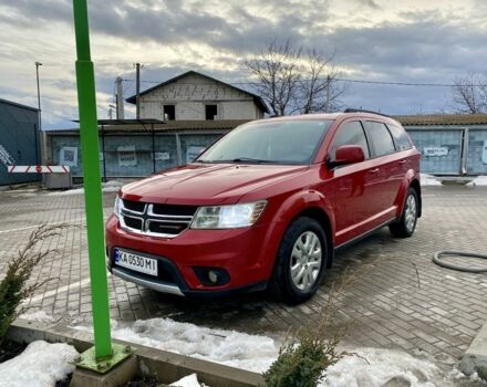 Красный Додж Джорни, объемом двигателя 2.4 л и пробегом 152 тыс. км за 12500 $, фото 2 на Automoto.ua