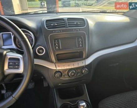 Красный Додж Джорни, объемом двигателя 3.61 л и пробегом 145 тыс. км за 11500 $, фото 14 на Automoto.ua