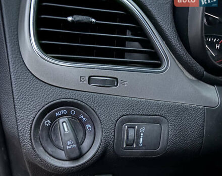 Красный Додж Джорни, объемом двигателя 3.6 л и пробегом 117 тыс. км за 19000 $, фото 26 на Automoto.ua