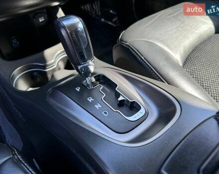 Красный Додж Джорни, объемом двигателя 2.36 л и пробегом 88 тыс. км за 2650 $, фото 9 на Automoto.ua