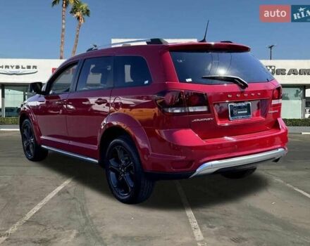 Красный Додж Джорни, объемом двигателя 2.36 л и пробегом 88 тыс. км за 2650 $, фото 3 на Automoto.ua