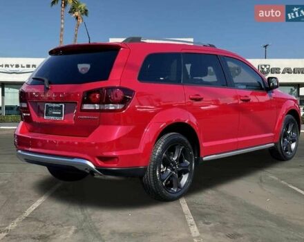 Красный Додж Джорни, объемом двигателя 2.36 л и пробегом 88 тыс. км за 2650 $, фото 4 на Automoto.ua