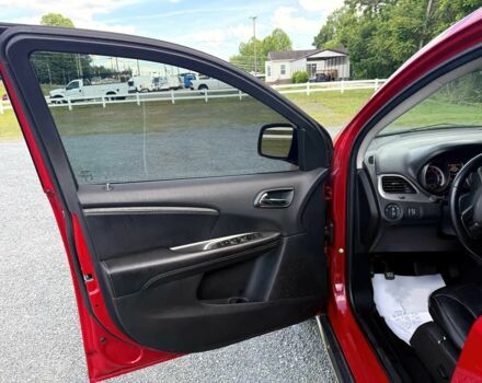 Красный Додж Джорни, объемом двигателя 2.4 л и пробегом 47 тыс. км за 7500 $, фото 8 на Automoto.ua