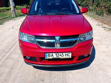 Красный Додж Джорни, объемом двигателя 2 л и пробегом 161 тыс. км за 10000 $, фото 1 на Automoto.ua