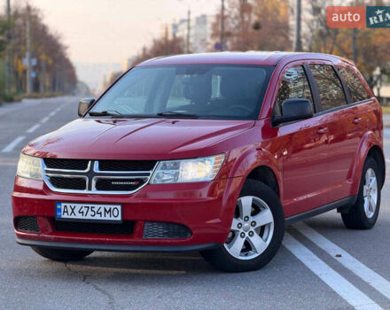 Красный Додж Джорни, объемом двигателя 2.4 л и пробегом 270 тыс. км за 7750 $, фото 1 на Automoto.ua
