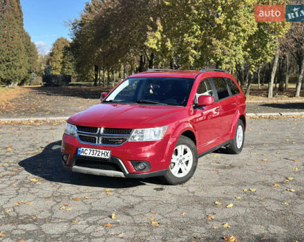 Красный Додж Джорни, объемом двигателя 2.36 л и пробегом 304 тыс. км за 8800 $, фото 1 на Automoto.ua