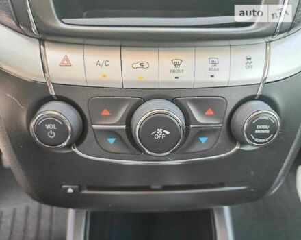 Додж Джорни, объемом двигателя 2.36 л и пробегом 144 тыс. км за 1500 $, фото 14 на Automoto.ua