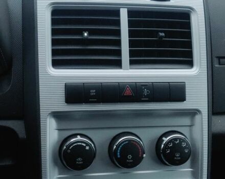 Сірий Додж Джорні, об'ємом двигуна 2 л та пробігом 220 тис. км за 7500 $, фото 10 на Automoto.ua