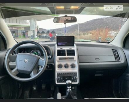 Сірий Додж Джорні, об'ємом двигуна 2 л та пробігом 220 тис. км за 7500 $, фото 4 на Automoto.ua