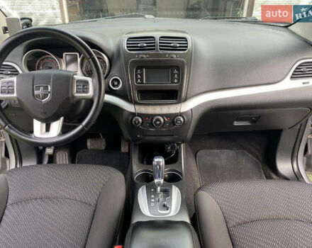 Серый Додж Джорни, объемом двигателя 2.4 л и пробегом 158 тыс. км за 12000 $, фото 3 на Automoto.ua