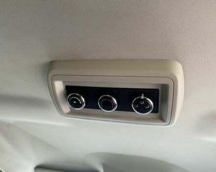 Серый Додж Джорни, объемом двигателя 2.4 л и пробегом 210 тыс. км за 9900 $, фото 2 на Automoto.ua