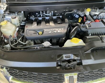 Серый Додж Джорни, объемом двигателя 2.4 л и пробегом 210 тыс. км за 9900 $, фото 5 на Automoto.ua