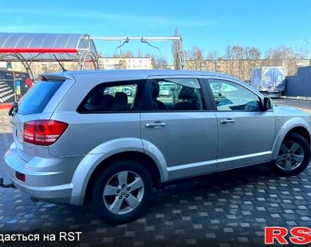 Серый Додж Джорни, объемом двигателя 2 л и пробегом 270 тыс. км за 8400 $, фото 2 на Automoto.ua