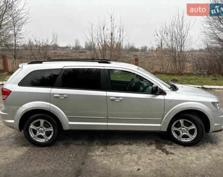 Серый Додж Джорни, объемом двигателя 2 л и пробегом 219 тыс. км за 8500 $, фото 23 на Automoto.ua