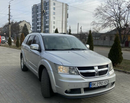 Серый Додж Джорни, объемом двигателя 2 л и пробегом 240 тыс. км за 9500 $, фото 2 на Automoto.ua