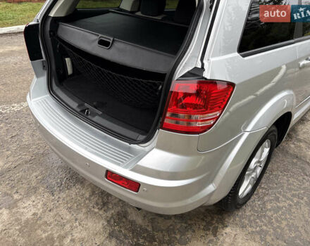 Серый Додж Джорни, объемом двигателя 2 л и пробегом 219 тыс. км за 8500 $, фото 70 на Automoto.ua