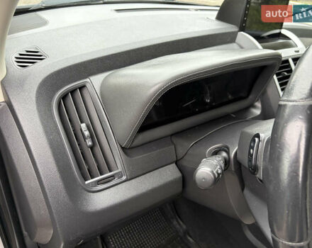 Серый Додж Джорни, объемом двигателя 2 л и пробегом 219 тыс. км за 8500 $, фото 37 на Automoto.ua