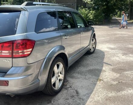 Серый Додж Джорни, объемом двигателя 2 л и пробегом 180 тыс. км за 8200 $, фото 2 на Automoto.ua