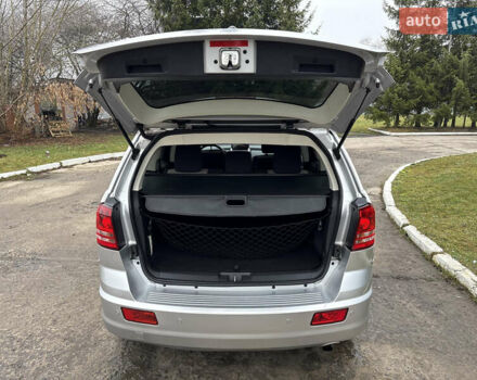 Серый Додж Джорни, объемом двигателя 2 л и пробегом 219 тыс. км за 8500 $, фото 72 на Automoto.ua