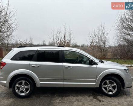 Серый Додж Джорни, объемом двигателя 2 л и пробегом 219 тыс. км за 8500 $, фото 22 на Automoto.ua