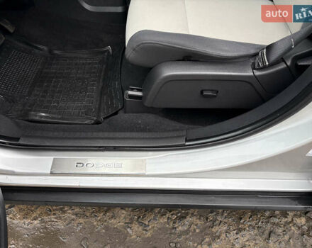 Серый Додж Джорни, объемом двигателя 2 л и пробегом 219 тыс. км за 8500 $, фото 42 на Automoto.ua
