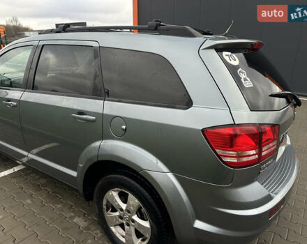 Серый Додж Джорни, объемом двигателя 1.97 л и пробегом 270 тыс. км за 8600 $, фото 3 на Automoto.ua