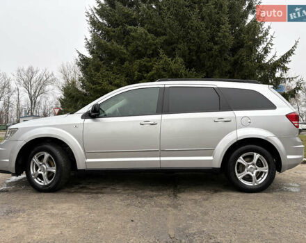 Серый Додж Джорни, объемом двигателя 2 л и пробегом 219 тыс. км за 8500 $, фото 8 на Automoto.ua