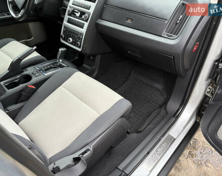 Серый Додж Джорни, объемом двигателя 2 л и пробегом 219 тыс. км за 8500 $, фото 58 на Automoto.ua