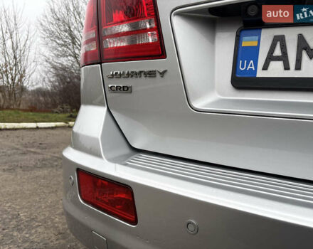 Серый Додж Джорни, объемом двигателя 2 л и пробегом 219 тыс. км за 8500 $, фото 15 на Automoto.ua