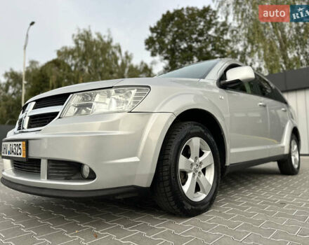 Серый Додж Джорни, объемом двигателя 1.97 л и пробегом 194 тыс. км за 7650 $, фото 4 на Automoto.ua