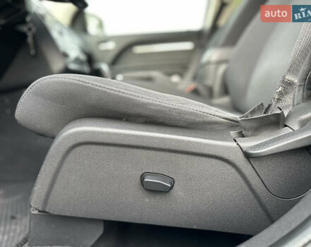 Серый Додж Джорни, объемом двигателя 1.97 л и пробегом 194 тыс. км за 7650 $, фото 56 на Automoto.ua