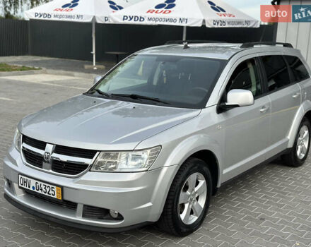 Серый Додж Джорни, объемом двигателя 1.97 л и пробегом 194 тыс. км за 7650 $, фото 2 на Automoto.ua