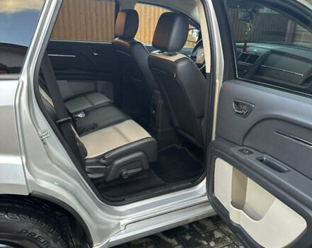 Серый Додж Джорни, объемом двигателя 1.97 л и пробегом 230 тыс. км за 9100 $, фото 5 на Automoto.ua